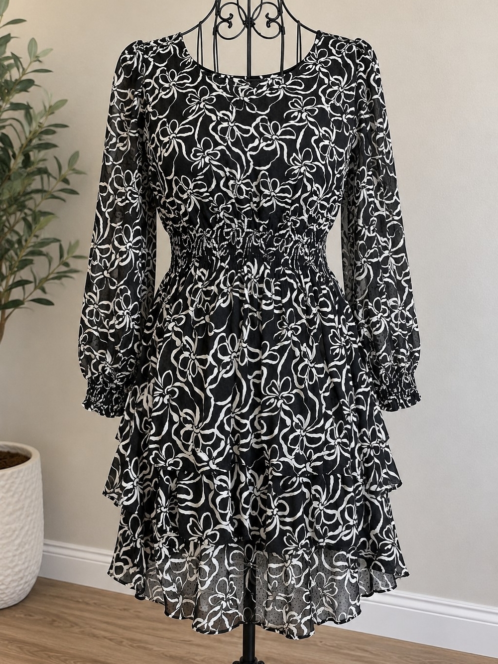 Juniors XXL Black White Floral Boho Ruffle Tiered Long Sleeve Dress NWT
